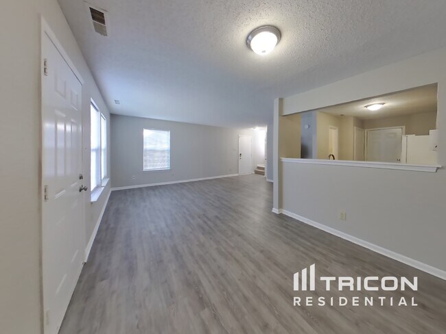 Building Photo - 5968 Porchester Pl