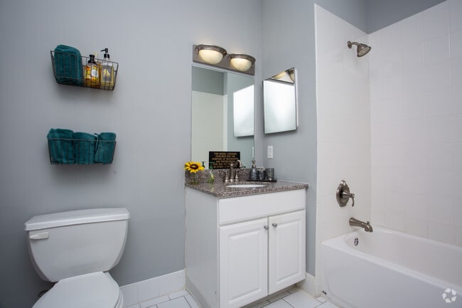 Bathroom - Towne Center at Englewood