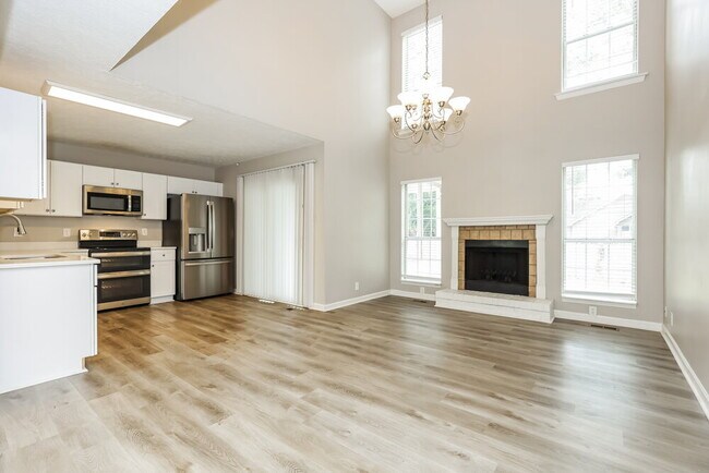 Building Photo - 2329 Briar Bend Dr