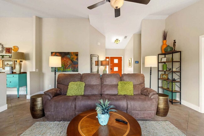 Foto del edificio - 627 Elmersville Rd