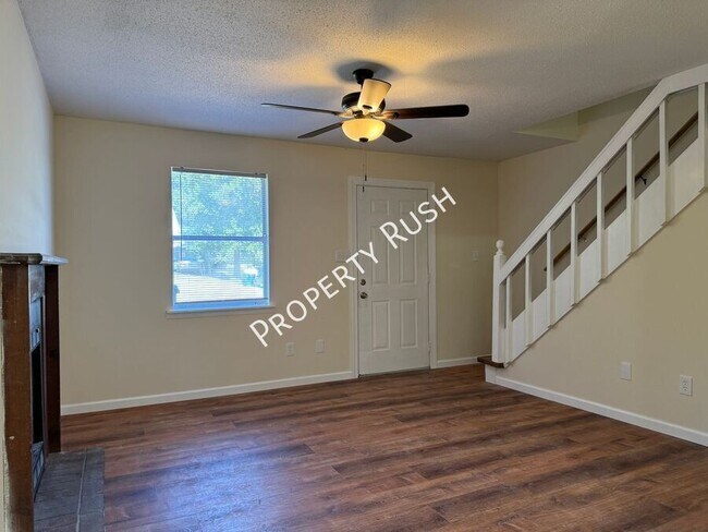 Building Photo - 1511 Rustic Dr