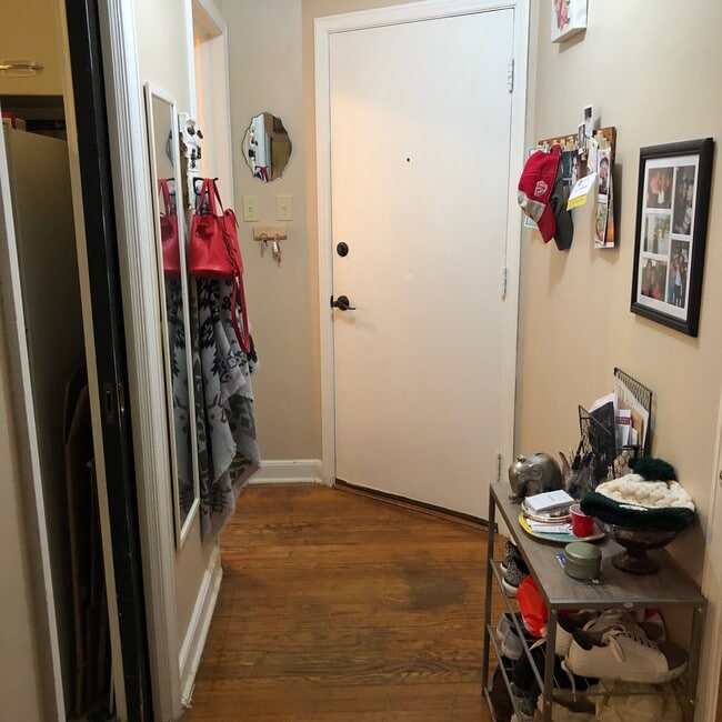 Building Photo - 2934 N Maryland Ave