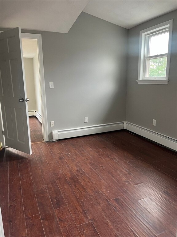 Foto del edificio - 8 Wakefield Ave