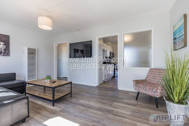 Foto del edificio - 4833 Castle Ave