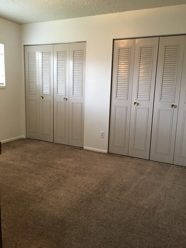 Building Photo - 2063 Parish St