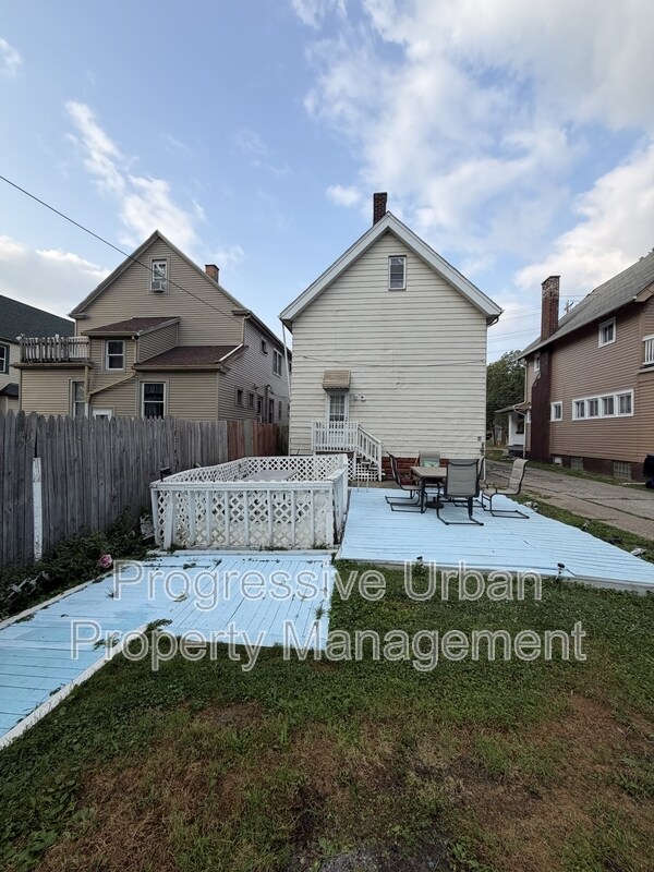 Foto del edificio - 4218 Denison Ave
