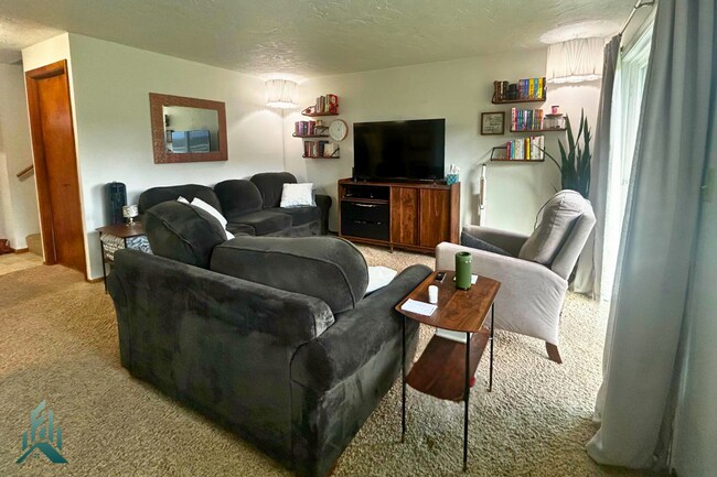 Foto del edificio - Witham Hill Townhome