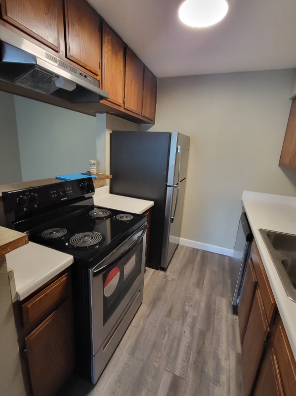 Foto del edificio - 1325 N Meridian Ave