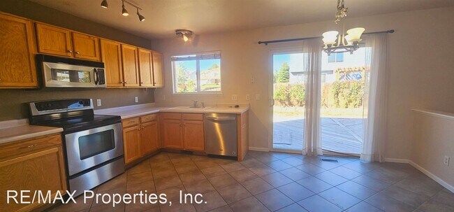 Building Photo - 5 br, 2.5 bath House - 4220 Gracewood Dr