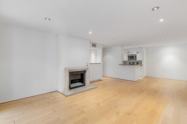 Foto del edificio - 8535 N W Knoll Dr