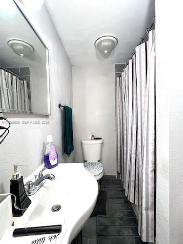 Foto del edificio - 2450 NW 85th Ave