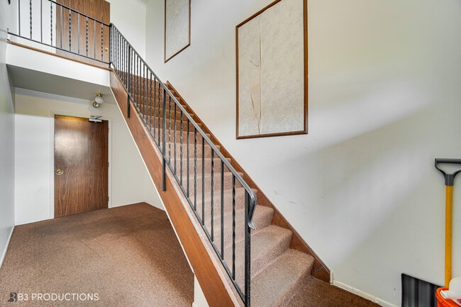 Building Photo - 18077 Live Oak Ct