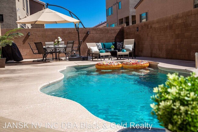 Building Photo - 5 br, 3.5 bath House - 9818 Peaceful Bend Ct