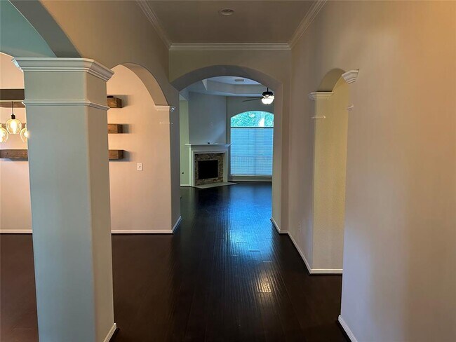 Building Photo - 19 Sweet Birch Pl