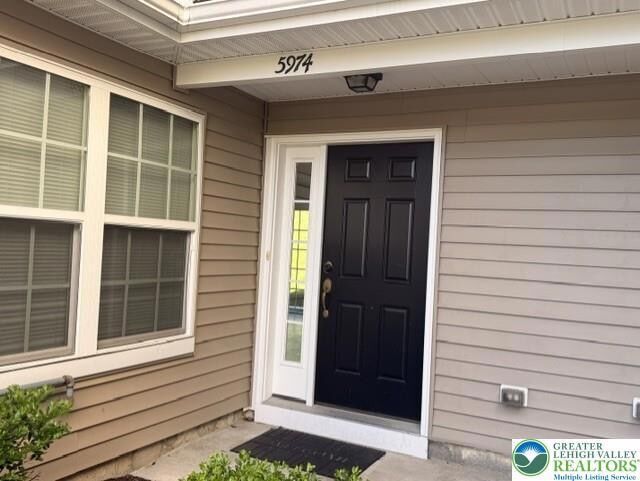 Building Photo - 5974 Valley Forge Dr