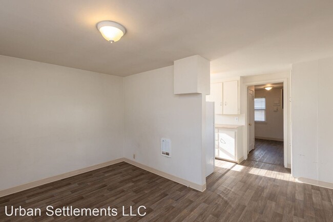 Building Photo - 1 br, 1 bath House - 526 W 6th Street