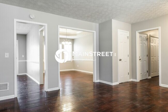 Foto del edificio - 4110 Summer Wood Dr
