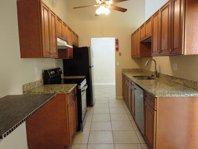 Building Photo - 212 Sparrow Dr
