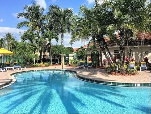 Foto principal - 15185 Michelangelo Blvd