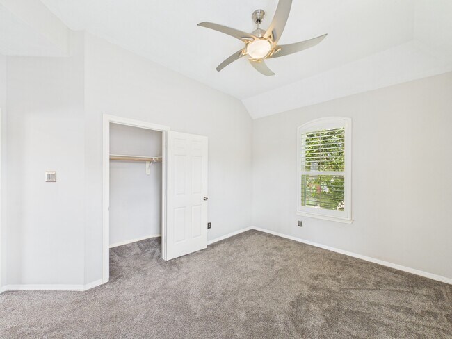 Building Photo - 6206 Canyon Run Ct