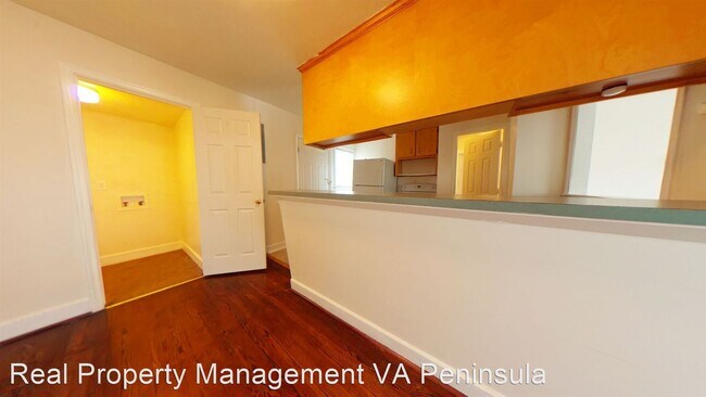 Building Photo - 2 br, 1 bath House - 516 Lombard St.