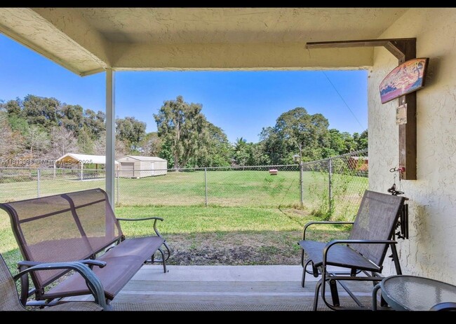Foto del edificio - 6160 SW 188th Ave