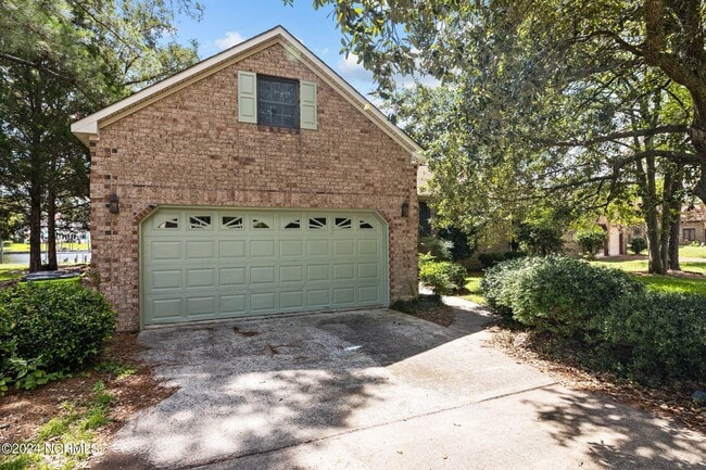 Building Photo - 5722 Gondolier Dr