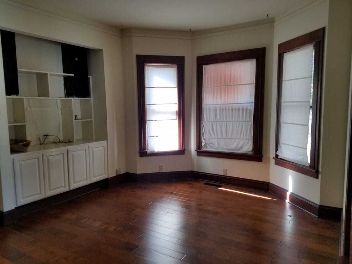 Building Photo - 1203 Pismo St