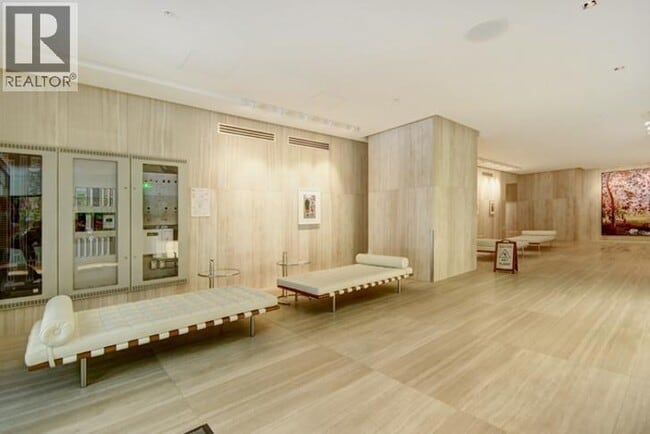 Building Photo - 777 Richards St