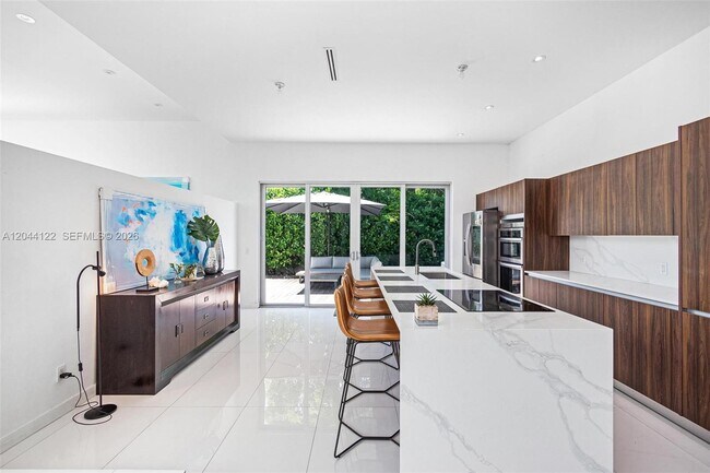 Foto del edificio - 200 SW 32nd Rd