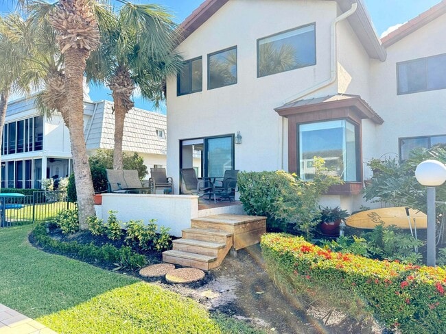 Foto del edificio - 1005 Russell Dr