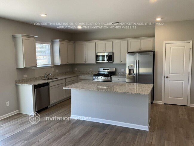 Building Photo - 532 Almere Dr