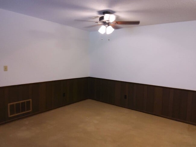 Building Photo - 3125 Themis St
