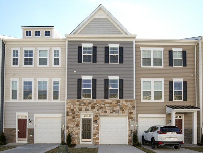 Foto del edificio - 107 Alderman Way