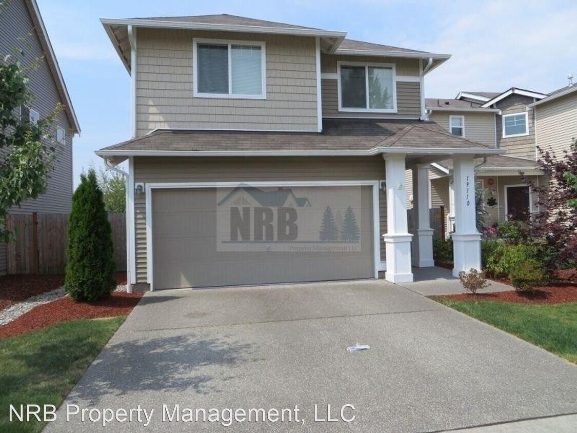 Foto principal - 4 br, 2.5 bath House - 19110 19th Ave Ct E