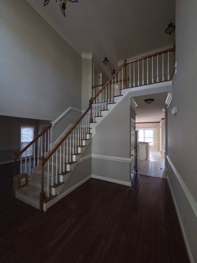 Building Photo - 234 N Marion Dr