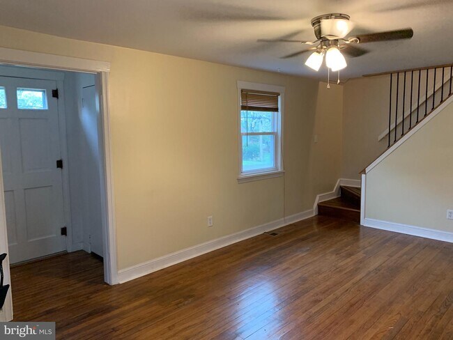 Building Photo - 1420 Reiff Rd