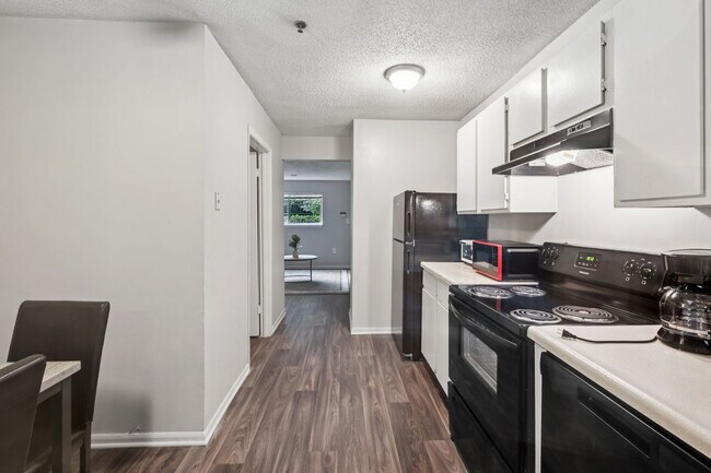 Building Photo - 2605 Kenridge Pkwy