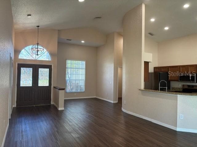 Building Photo - 736 Sunflower Dr