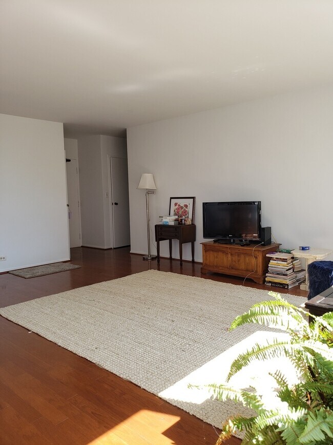 Foto del edificio - 3900 N Lake Shore Dr
