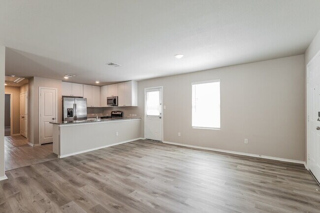 Foto del edificio - 7323 Plata Cir