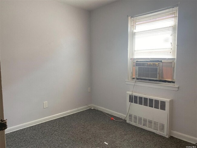 Building Photo - 62-14 69th Ln