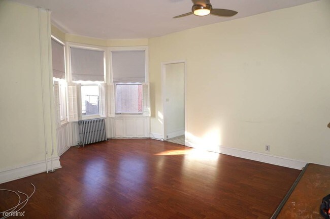 Building Photo - 2315 Parrish St