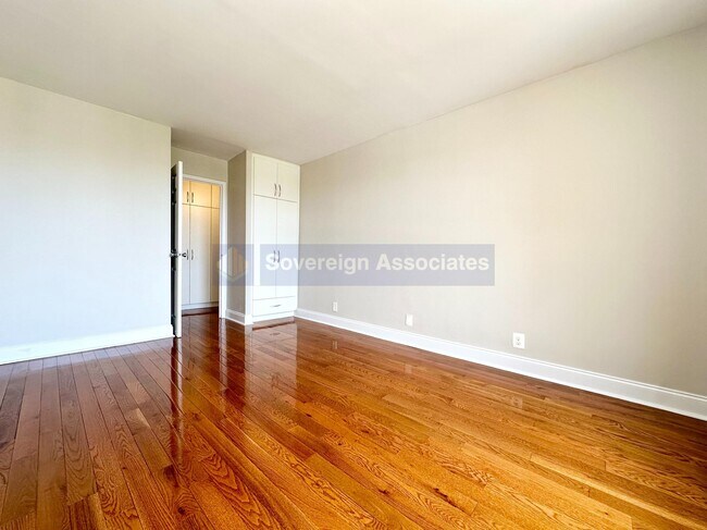 Foto del edificio - 111 North Third Ave
