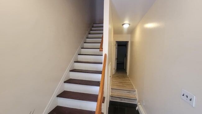 Building Photo - 6201 Spencer Terrace