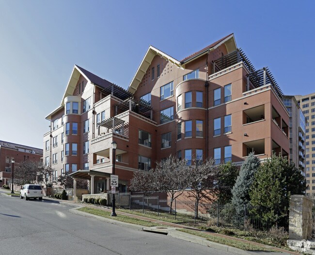 Building Photo - The Grove