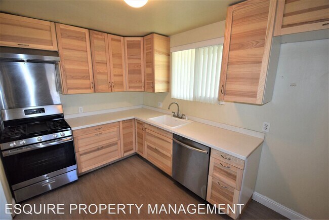 Building Photo - 3 br, 1.5 bath House - 146 SOUTH I STREET
