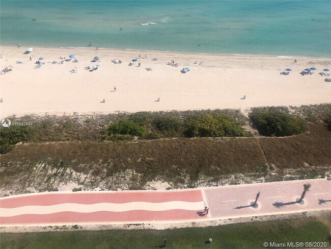 Foto del edificio - 5601 Collins Ave