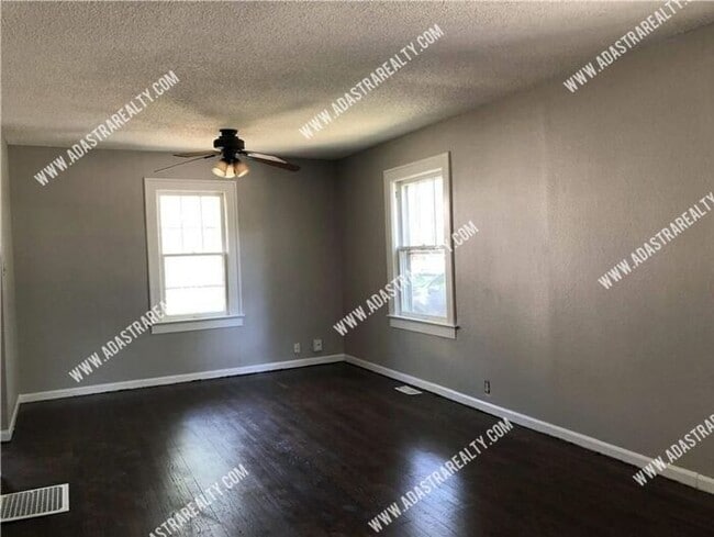 Building Photo - Perfect 3bed 1 Bath Waldo Home-Available i...