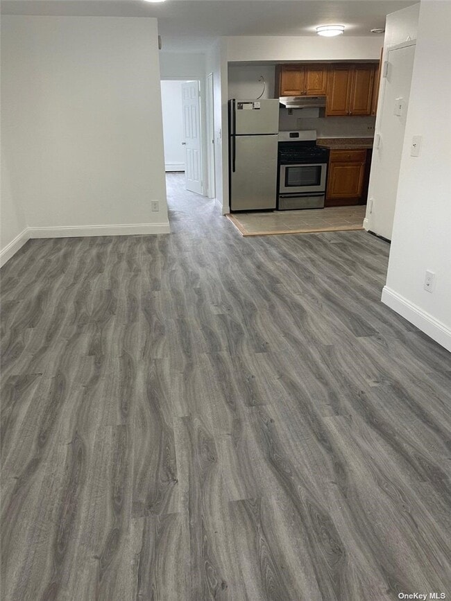 Building Photo - 1068 Pugsley Ave